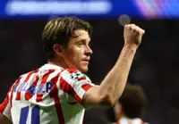 Soccer-Tottenham sign England midfielder Gallagher from Atletico