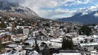 Olympics-Armed gang rob jewellery store in Cortina d'Ampezzo