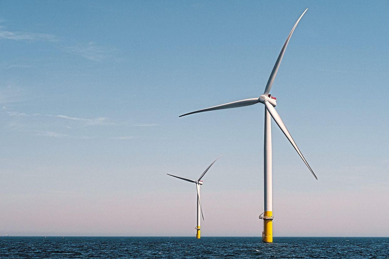 Blowback on wind farm pause