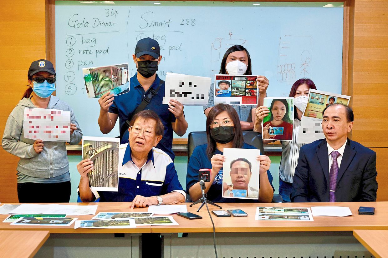 Seeking justice: (Front left) Chong during a press conference on loan shark cases at Wisma MCA in Kuala Lumpur. — FAIHAN GHANI/The Star