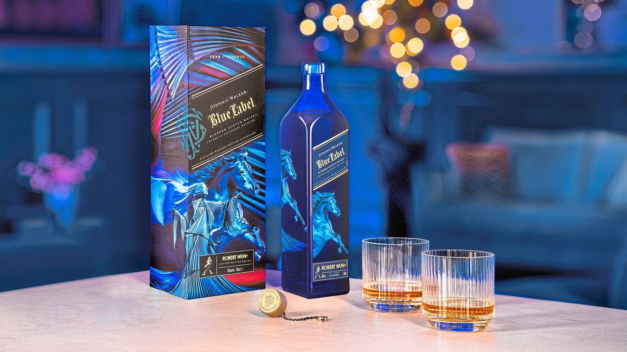 Johnnie Walker Blue Label Unveils Year of the Horse Limited Edition by Robert Wun