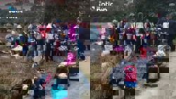 Desperate Cambodian workers flee crisis, sneak into Thailand