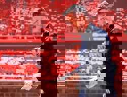 Soccer-Van Nistelrooy returns to Netherlands setup ahead of World Cup