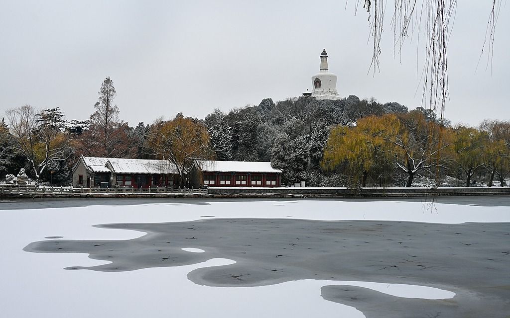 Beijing braces for snowfall, cold wave