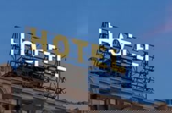 ‘Gay-friendly’ hotel owner apologises