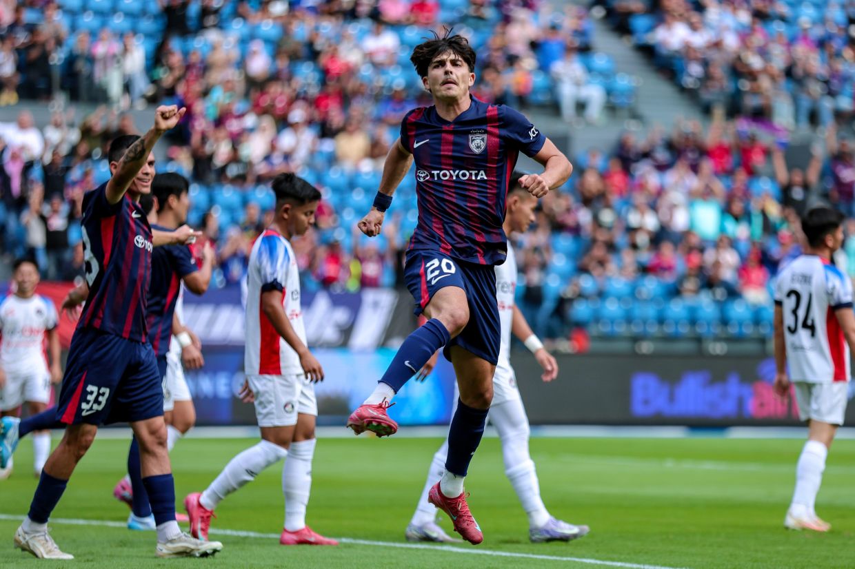 JDT turn Cop busters as Teto fires double hattrick in huge Malaysia Cup win