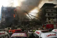 Massive fire kills 6 in Karachi, destroys shopping centre