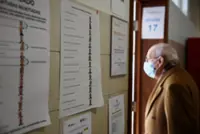 Socialist, far-right candidate head for Portugal's presidential runoff