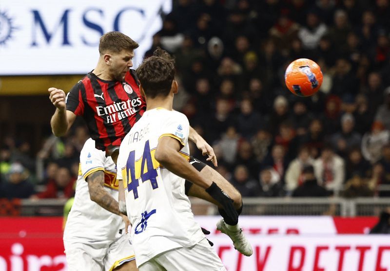 Soccer-Fullkrug heads winner as Milan edge Lecce at home
