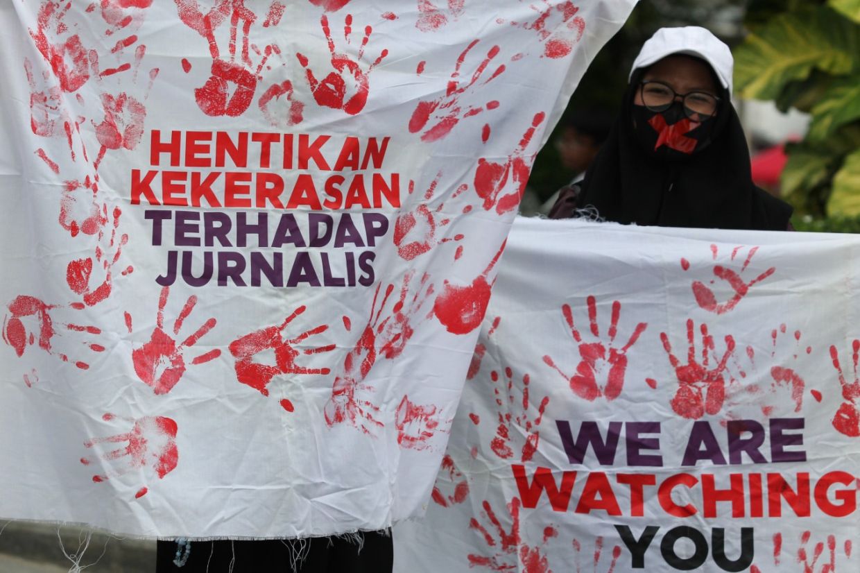 Press freedom under strain as journalists in Indonesia face more threats