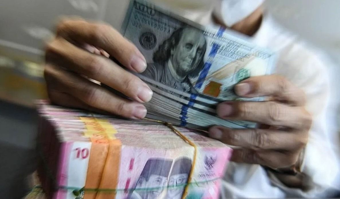 Emerging Markets - Indonesian rupiah hovers near record lows on fiscal woes, trade war risks