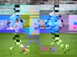 Soccer-Mbappe calls on fans to back Vinicius Jr amid Real Madrid's struggles