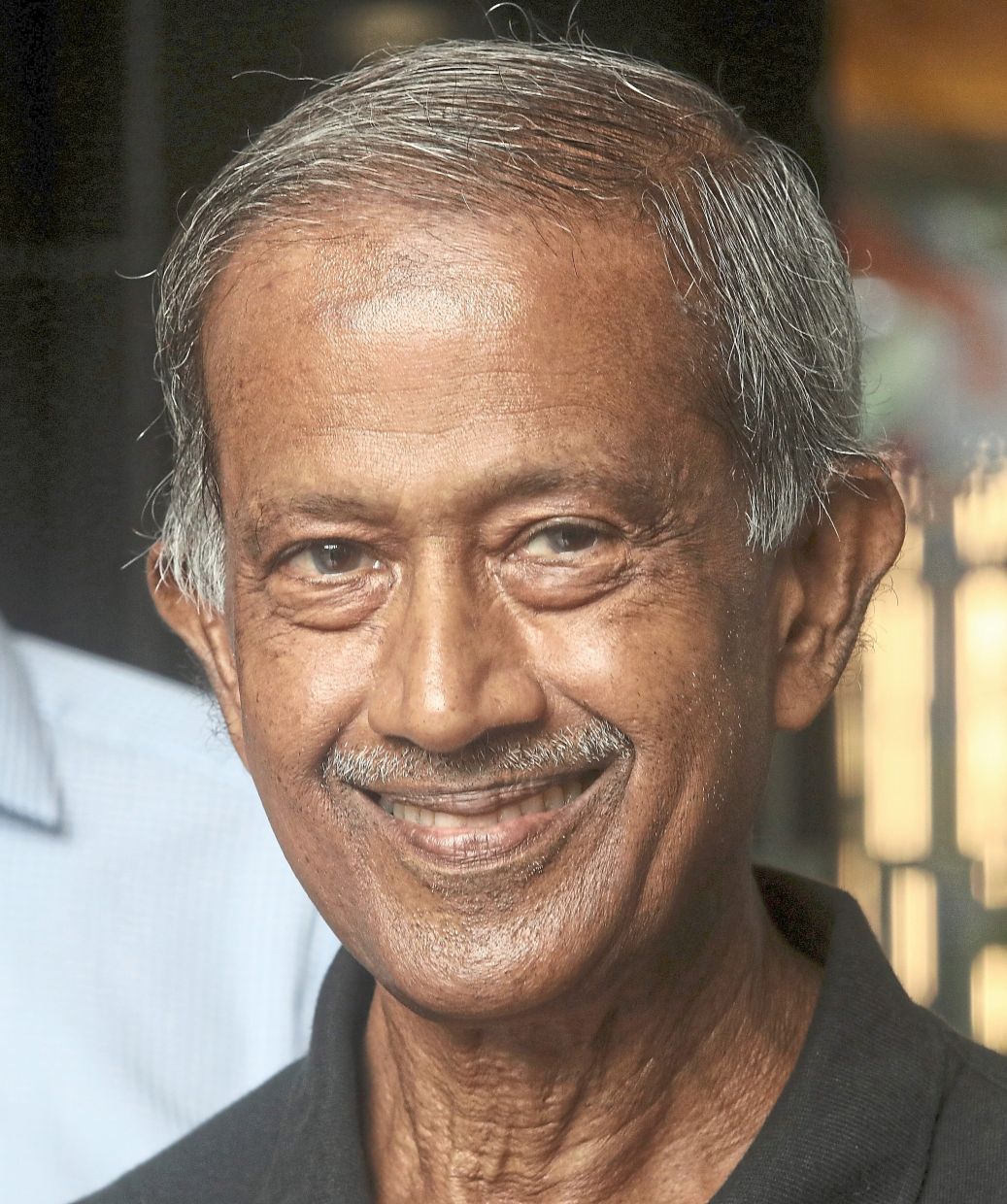 Ali says ratepayers are effectively subsidising businesses that profit from illegal advertising.