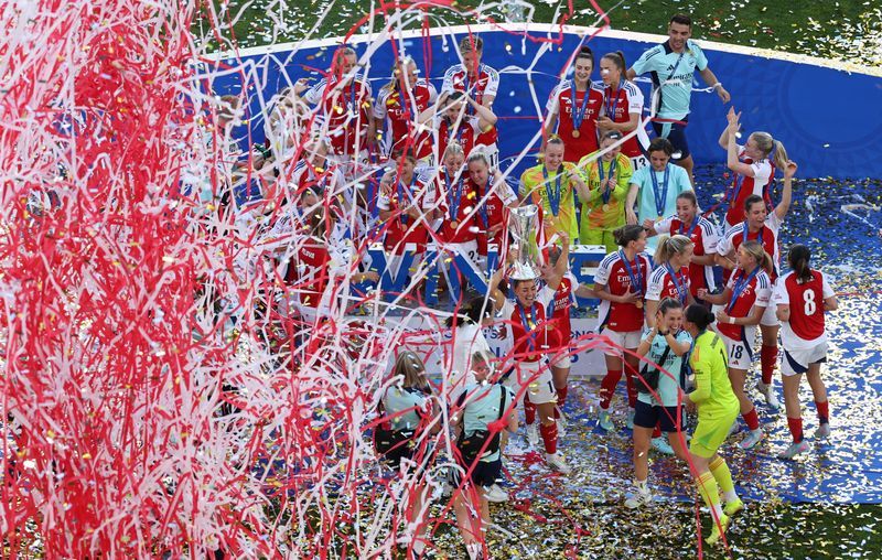Soccer-Arsenal top Deloitte's Women's Money League for 2025, Chelsea close second