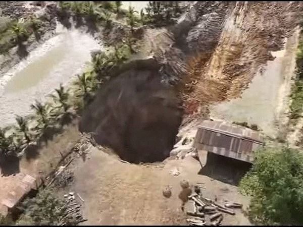 Search for missing persons in Laos sinkhole tragedy called off