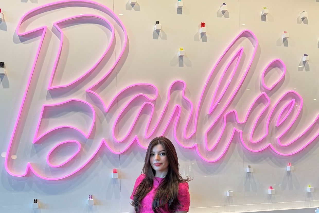 Mattel and Alex Aster team up for Barbie young adult novel 'Barbie: Dreamscape'