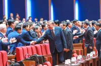Week-long congress to choose leader begins