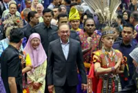 International, religious schools and UEC stream must offer BM, History as subjects in SPM, says PM Anwar