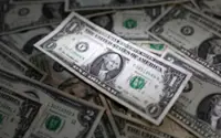 Dollar extends losses as geopolitics revive 'Sell America' trade