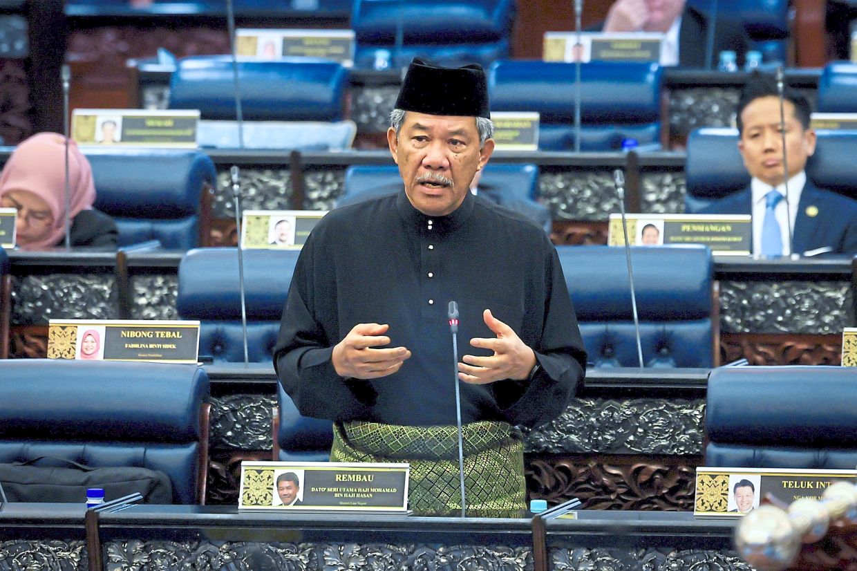 Fight for peace continues: Mohamad speaking during Question Time in Parliament. He says Thailand and Cambodia both seek Malaysia’s role as peace negotiator.— Bernama