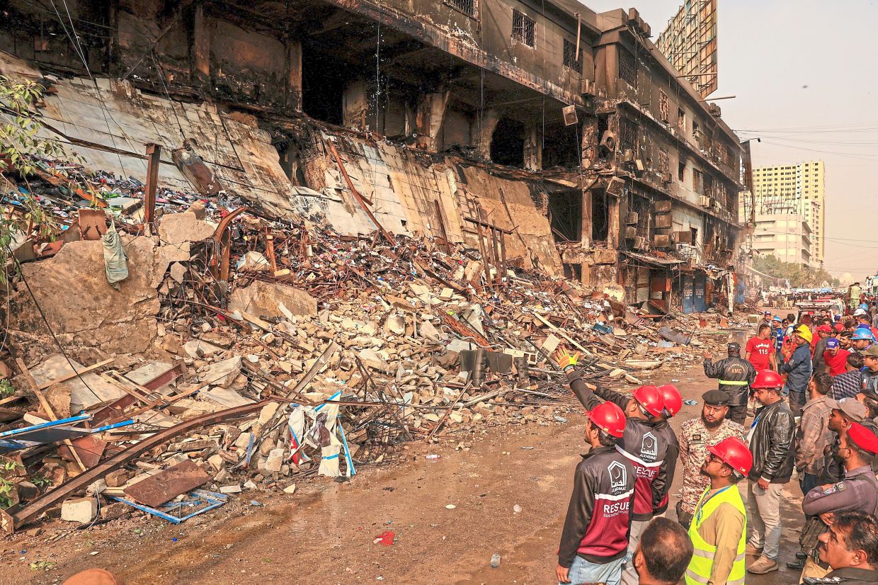 Over 60 missing from Karachi mall fire feared dead