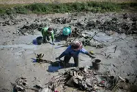 Thai PM orders swift aid disbursement for border victims after Election Commission approval