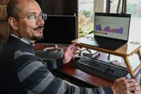 With monitors and lawsuits, Pakistanis fight for clean air