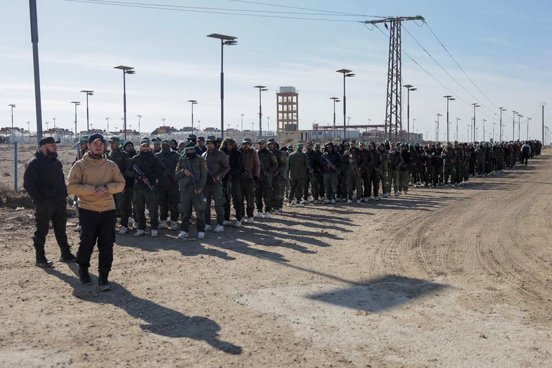 US military starts transferring Islamic State detainees from Syria to Iraq