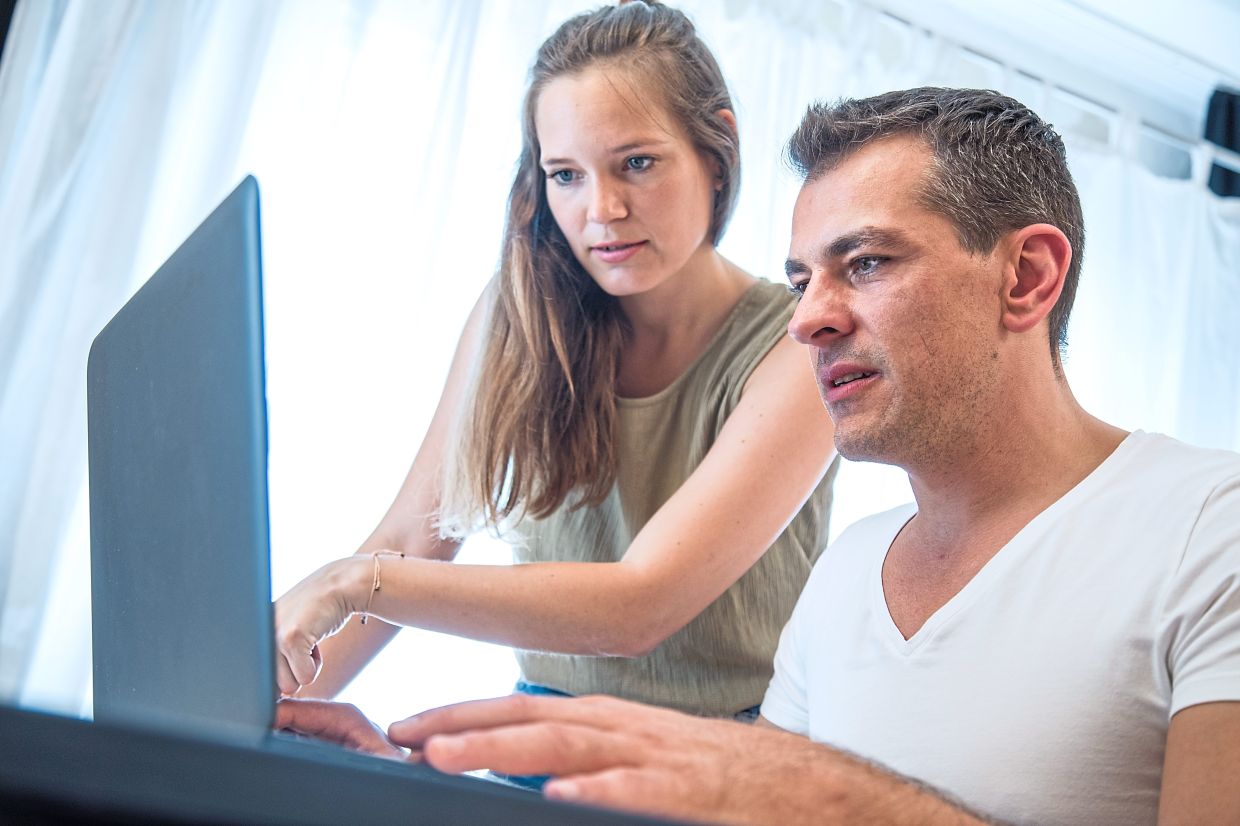 Many are using software to visualise how changes to their home decor might look. — CHRISTIN KLOSE/dpa-tmn