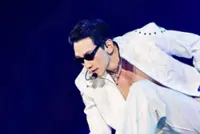 Rain apologises to fan with hearing loss after calling her out for not dancing at his concert