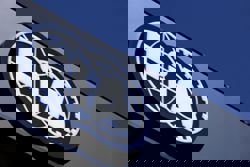 Motor racing-FIA plays down talk of engine protest at Melbourne opener