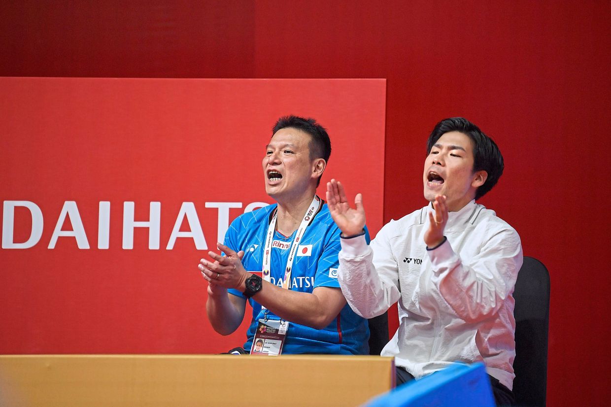 Wan Wah weighs pros and cons of time clock rule