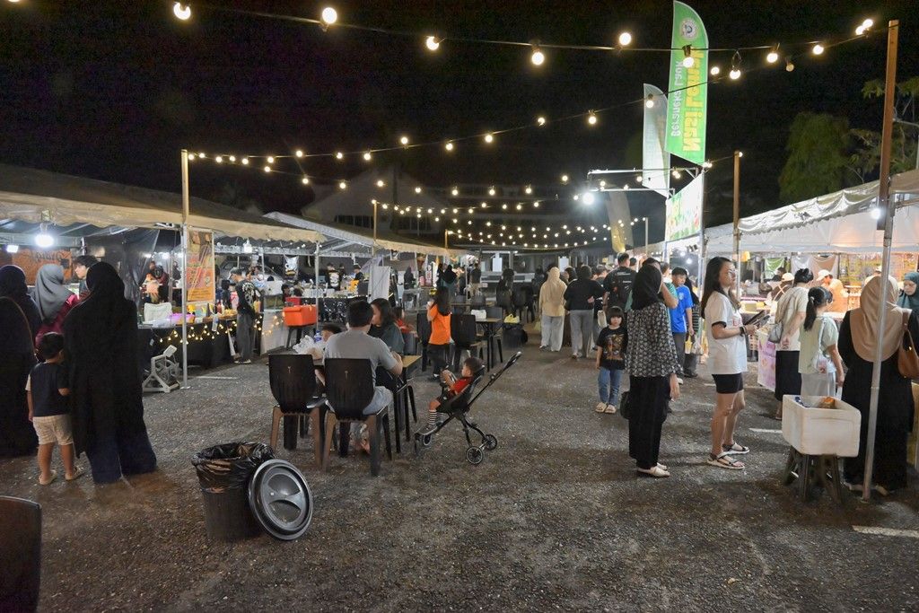 Pop-up market brightens nights in Brunei
