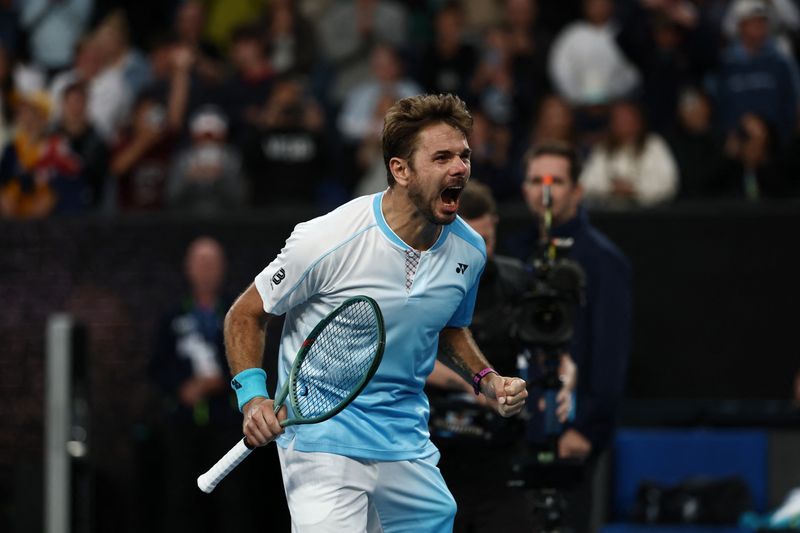 Tennis-Wawrinka relishing marathon matches at Aus Open, Pliskova embraces underdog role