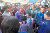 ‘End fighting over language’