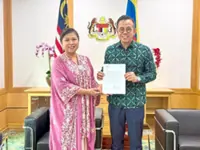 Sim celebrates Insken leader’s innovation award