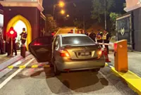 21-year-old arrested after crashing into Istana Negara barrier