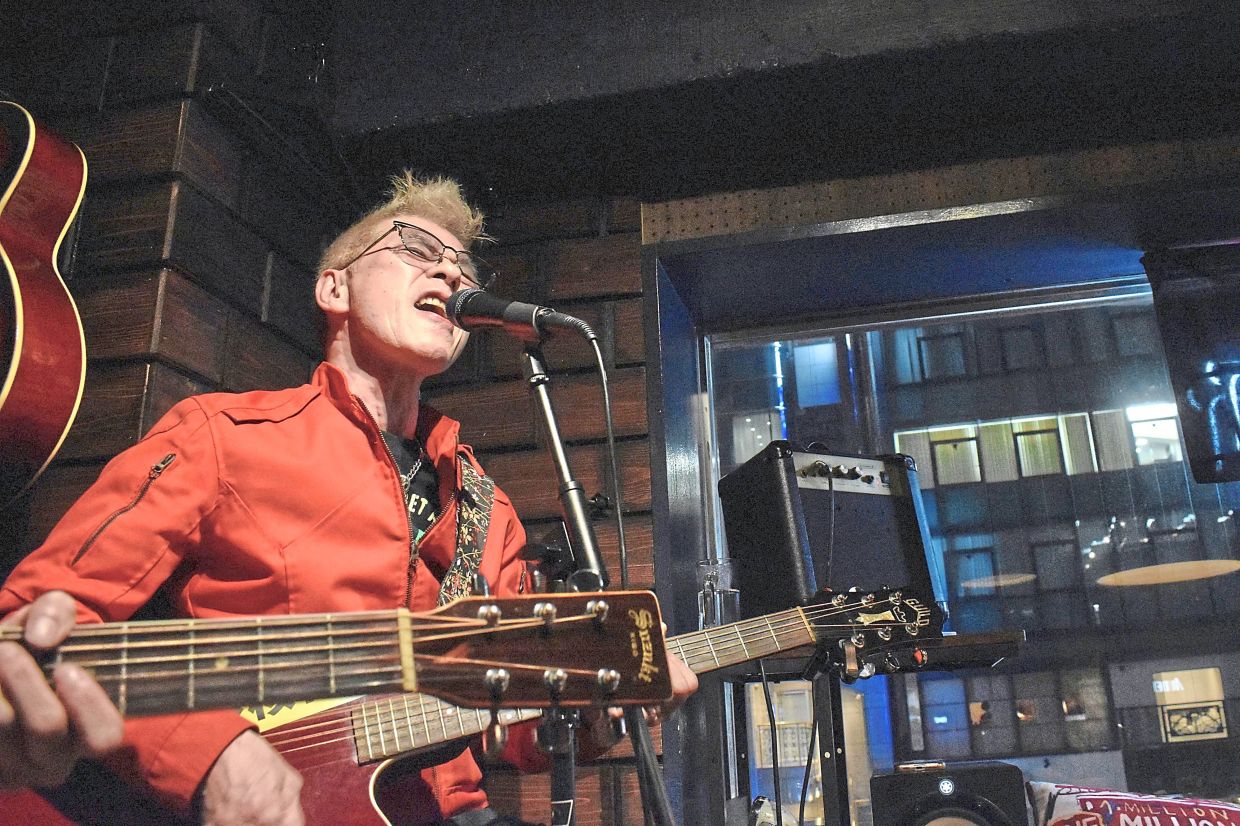 Punk rock lawyer leads climate justice fight