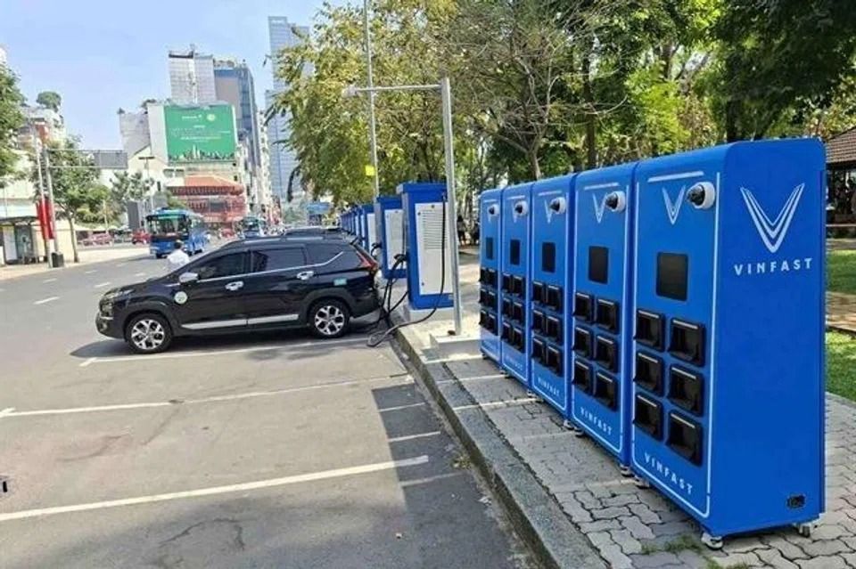 Ho Chi Minh City to allow electric motorbike battery-swapping on pavements