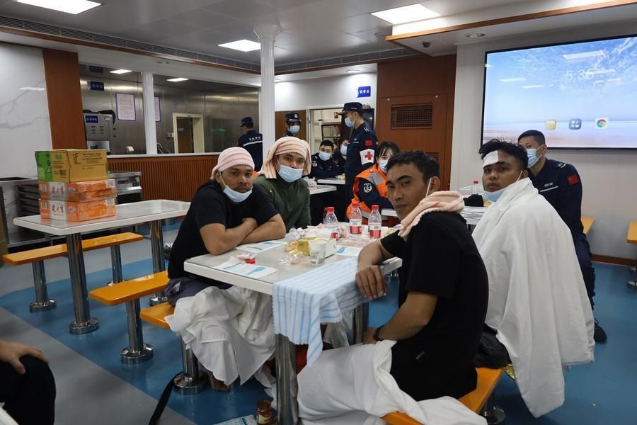 China hands over 17 rescued Filipino sailors from shipwreck to Philippines