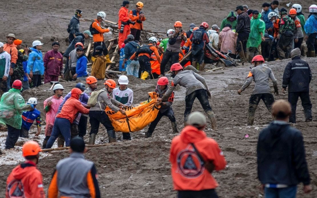 SAR team continues search for 80 people missing after west Bandung landslide