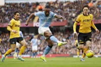 Soccer-Man City back on track with win over Wolves, Liverpool gloom deepens