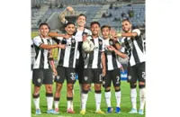 A turning kick for Shakir