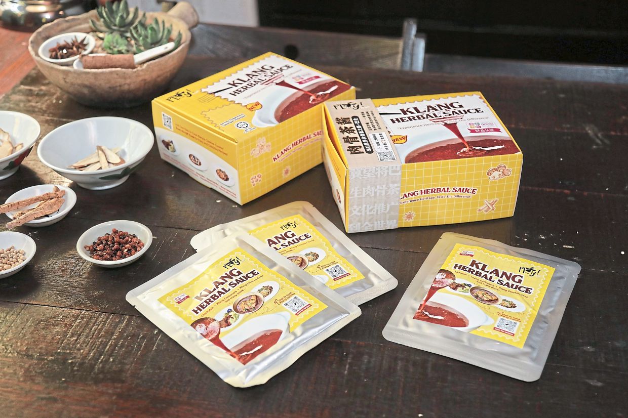 Klang Herbal Sauce uses 12 different kinds of herbs sourced from Kampung Baru Pandamaran.