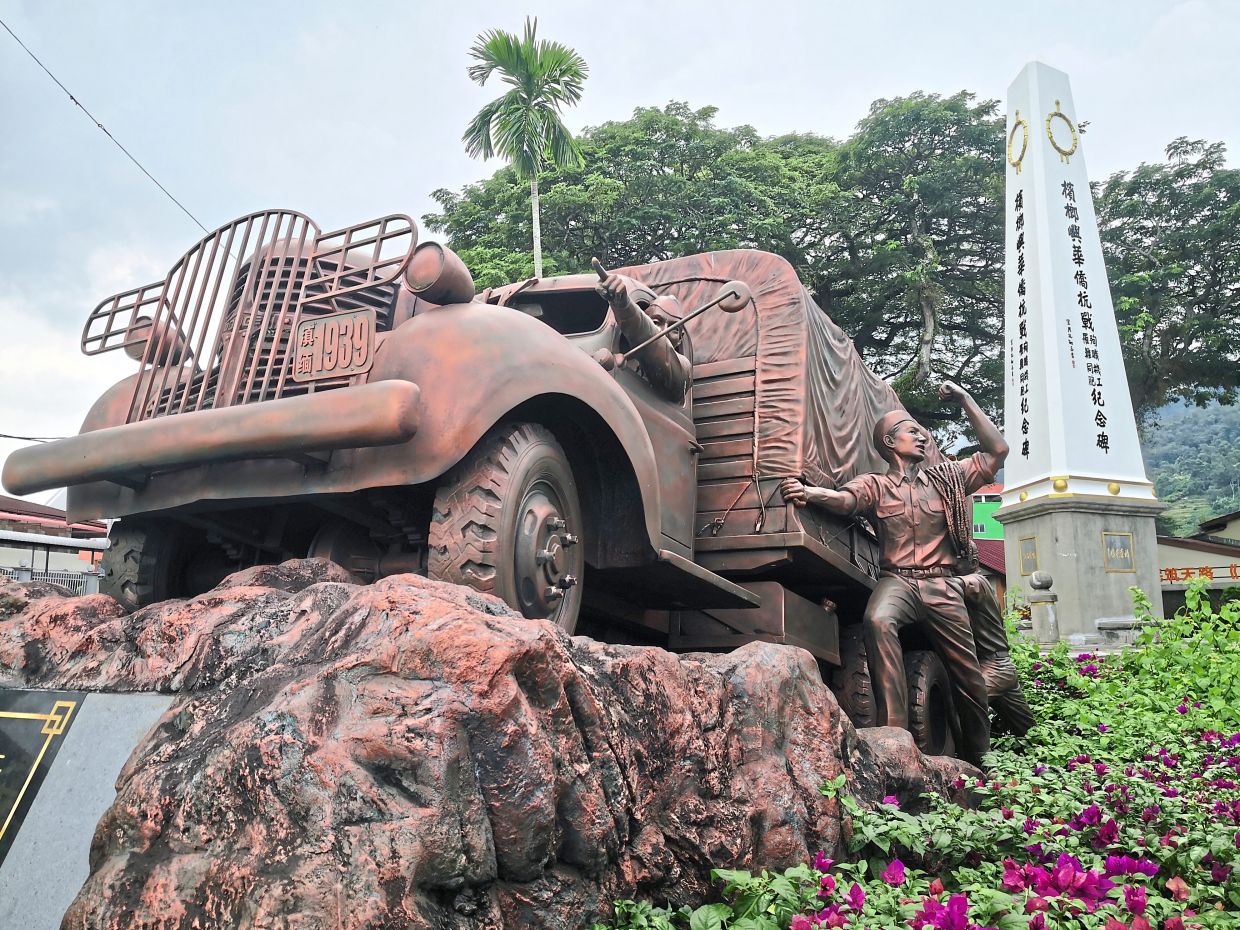 The Ayer Itam War Memorial honours those who lost their lives during the Japanese Occupation.