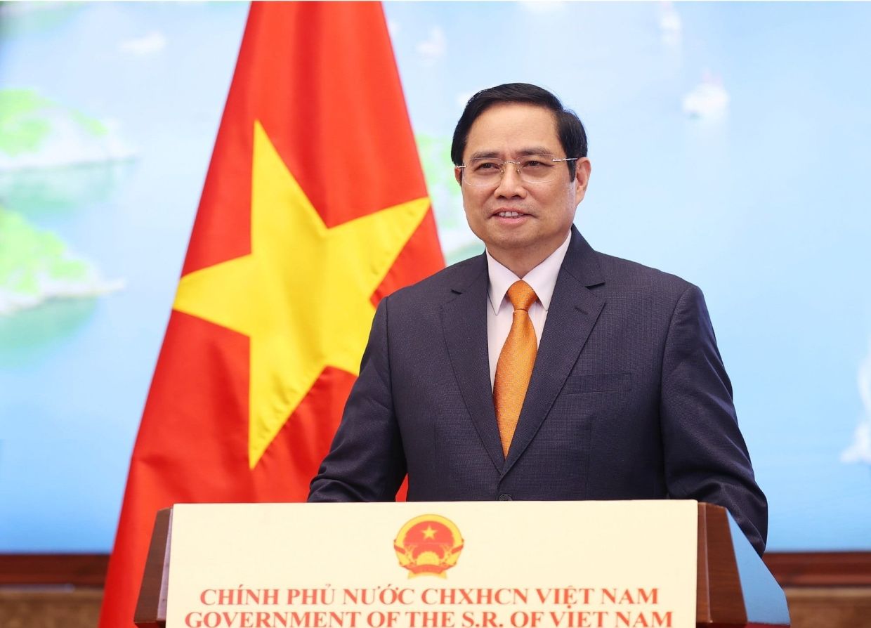 Vietnamese PM urges state-owned companies to grow by at least 10% in 2026