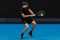 Tennis-Zverev plays 'two games at once' as diabetes clock ticks under Australian Open run