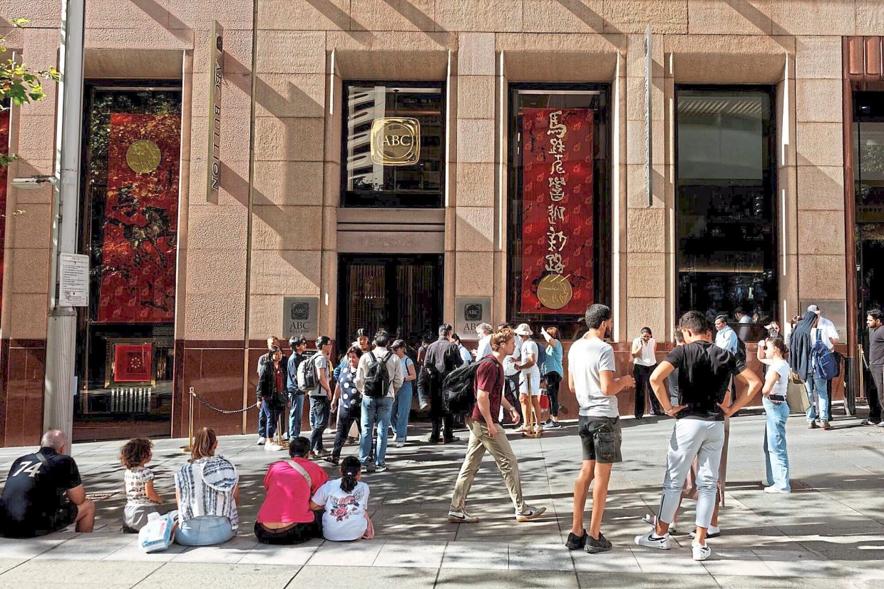 Gold’s relentless rally puts US$6,000 in sight