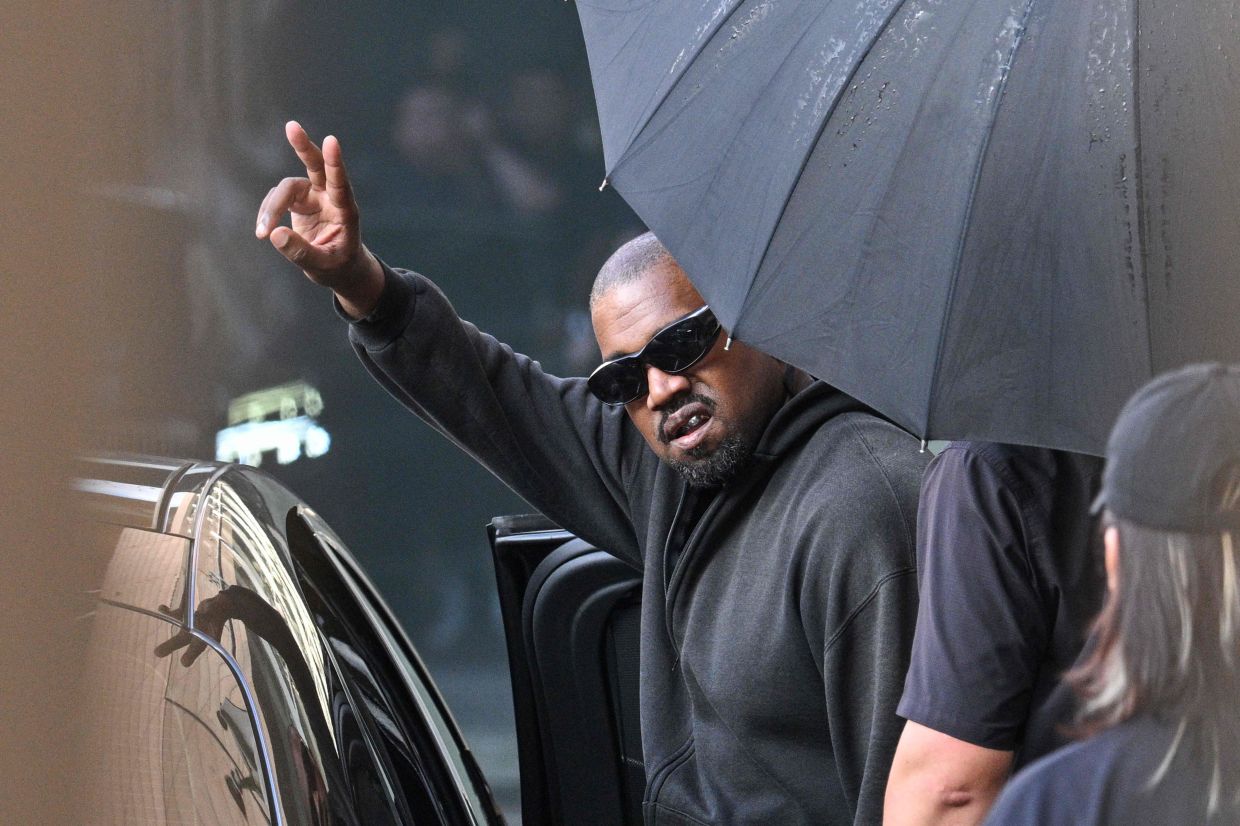 Kanye West apologises for antisemitic remarks in full-page ad, blames bipolar disorder