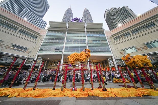 A host of activities await shoppers, including exhilarating acrobatic lion dance performances.